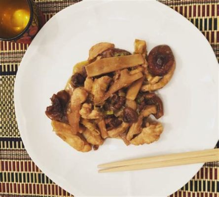  Il Pollo al Fungo Shiitake: Un Piatto Cremoso e Saporito che Si Scioglie in Bocca!