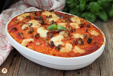  I Noodle di Riso al Forno con Salsa Piccante: Un Piatto Irresistibile che Abbraccia il Palato con Sapori Intensi e Avvolgenti!