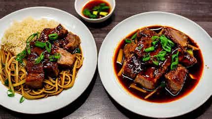  Shao Guan Rou Pian: Un Viaggio Speziato e Fragrante tra Carne Marinata e Salsa Piccante!